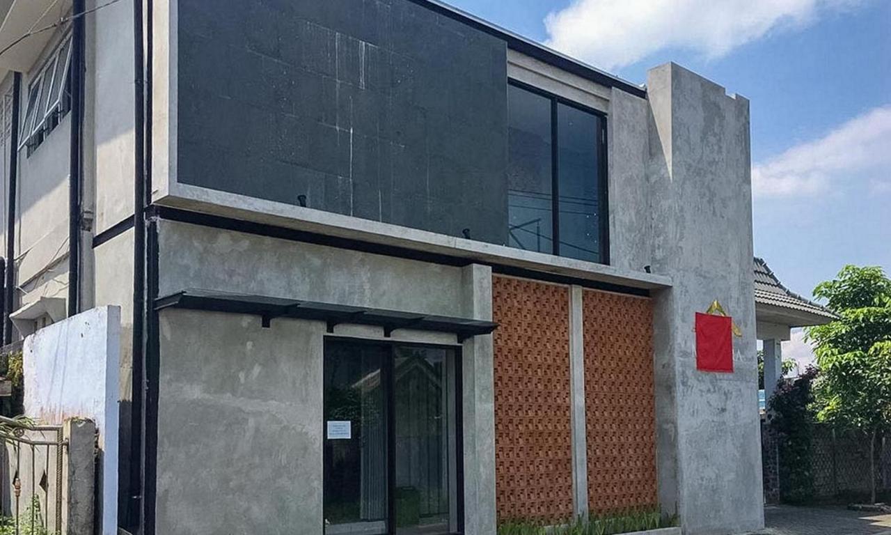 Hotel Reddoorz Near Wisata Paribendo Lawang Exterior foto